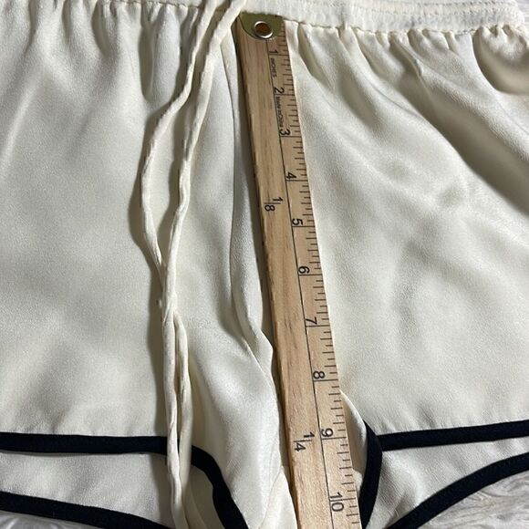 L Academie shorts Womens Sz small Silk Chiffon Elastic waist band Pull on New - Picture 11 of 12